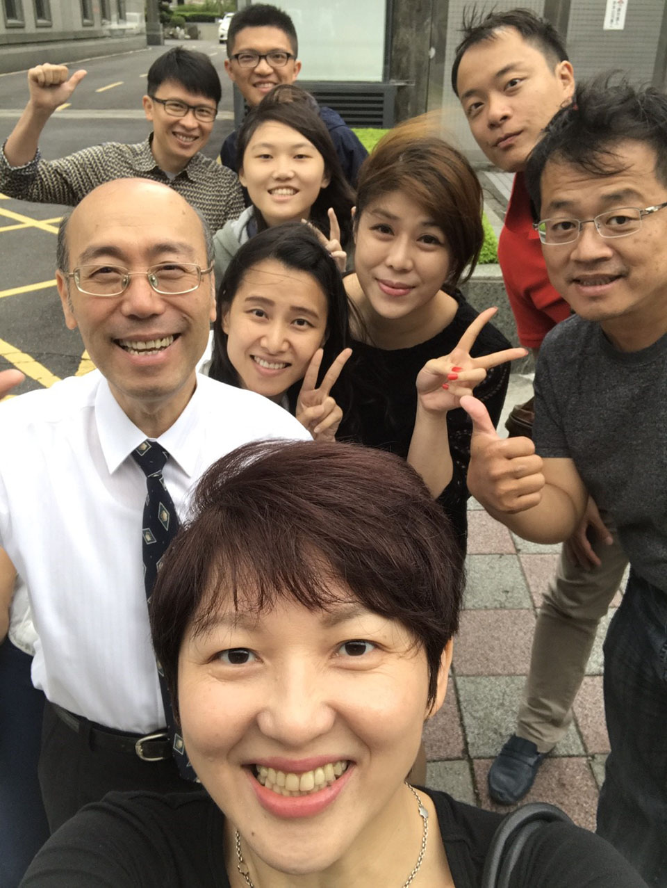 親王之聲講師王建中與學員合影